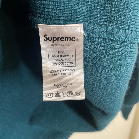 Supreme Corduroy Detailed Zip Sweater - Picture 8 of 10